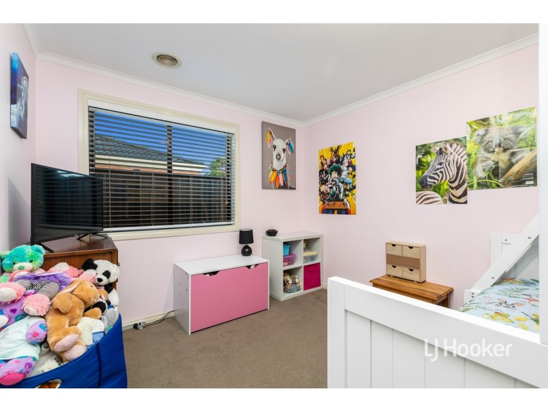 11 Hasluck Gardens, Point Cook VIC 3030