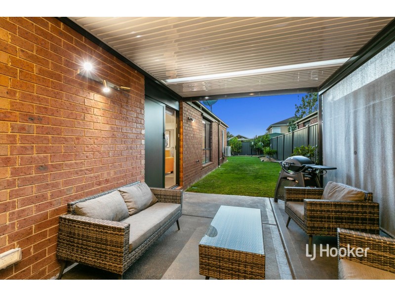 11 Hasluck Gardens, Point Cook VIC 3030