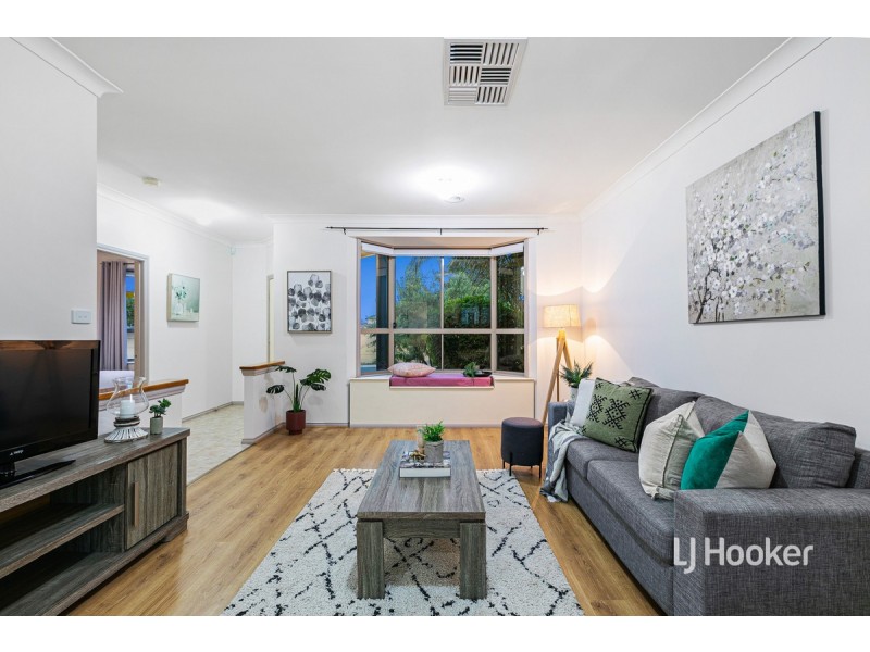 29 Dolphin Crescent, Point Cook VIC 3030