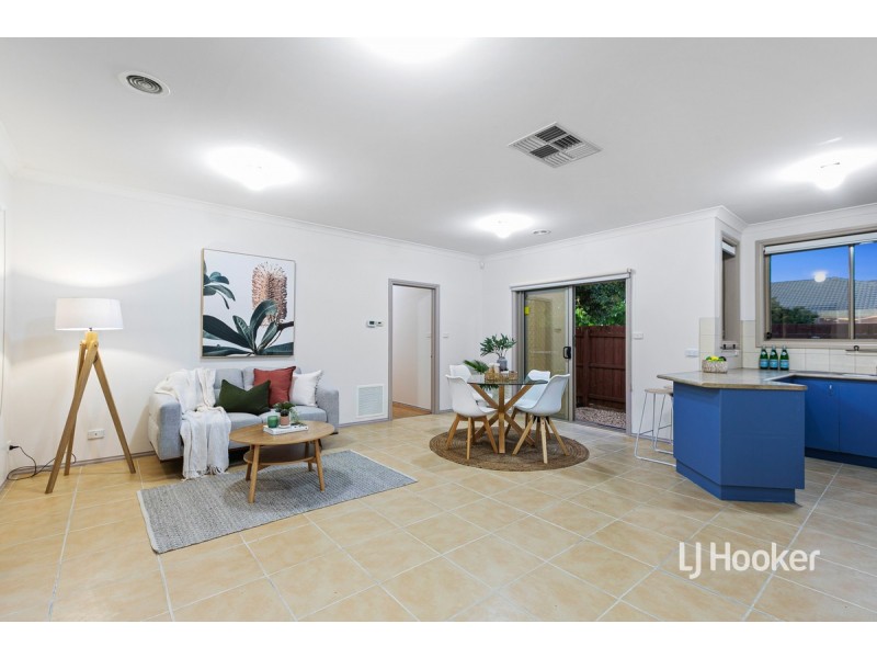 29 Dolphin Crescent, Point Cook VIC 3030