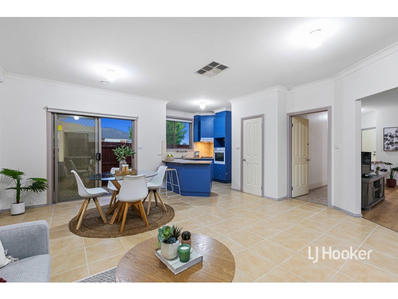 29 Dolphin Crescent, Point Cook VIC 3030