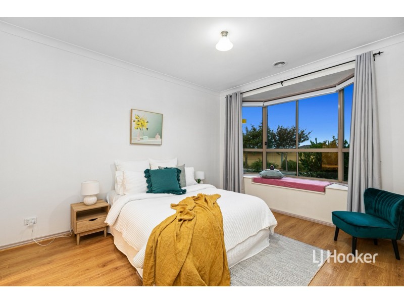 29 Dolphin Crescent, Point Cook VIC 3030