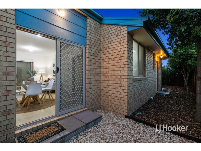 29 Dolphin Crescent, Point Cook VIC 3030