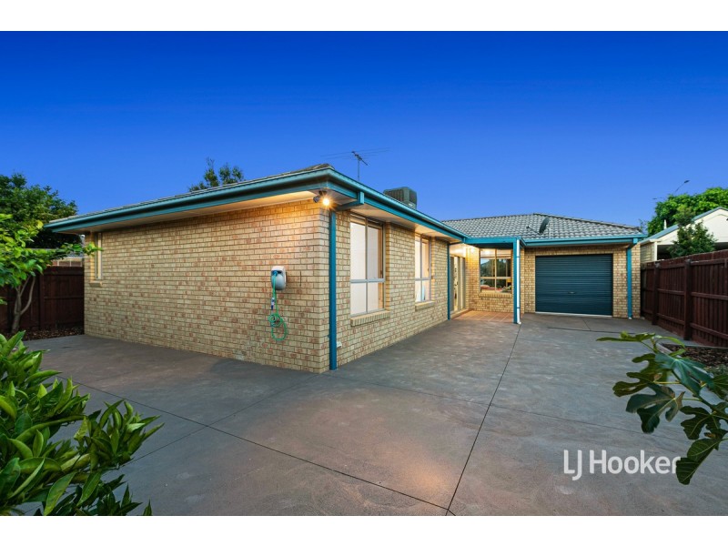 29 Dolphin Crescent, Point Cook VIC 3030