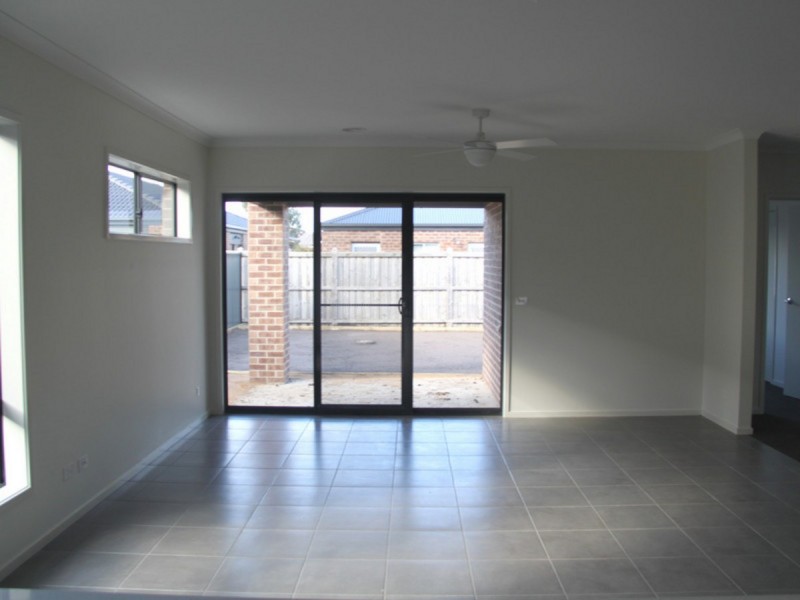 33 Terrene Terrace, Point Cook VIC 3030