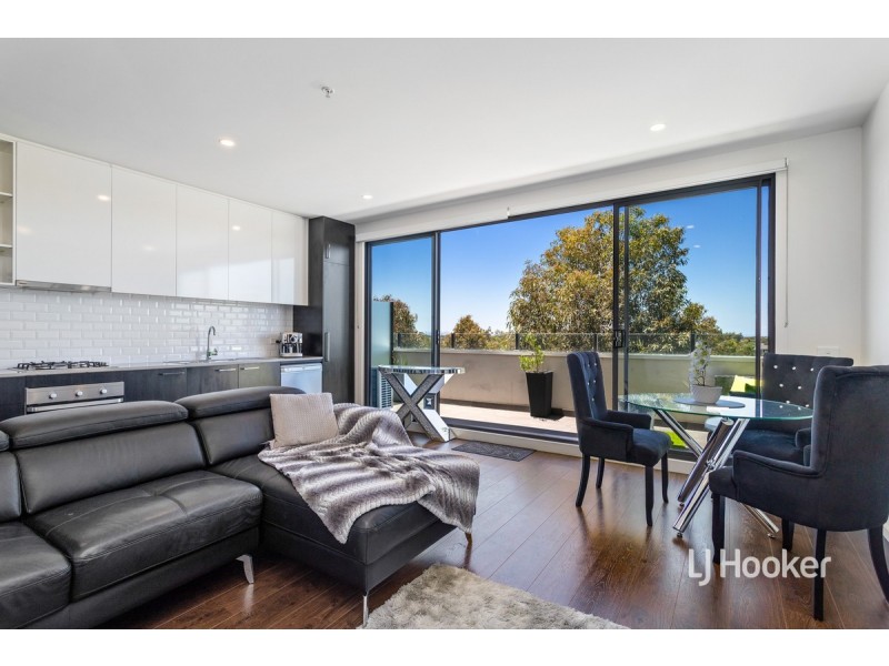 305/18 Tribeca Drive, Point Cook VIC 3030