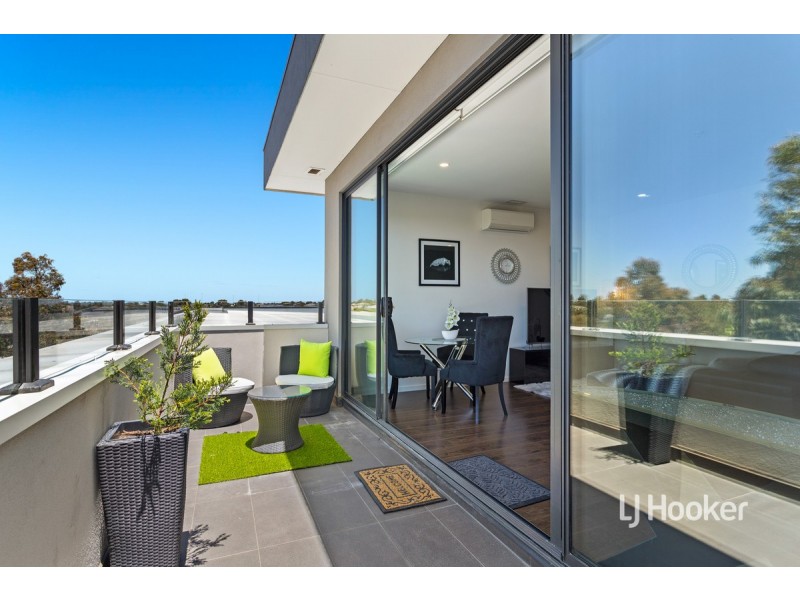 305/18 Tribeca Drive, Point Cook VIC 3030