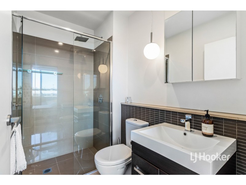 305/18 Tribeca Drive, Point Cook VIC 3030