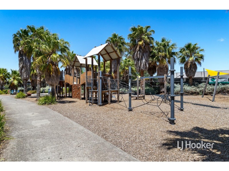 305/18 Tribeca Drive, Point Cook VIC 3030