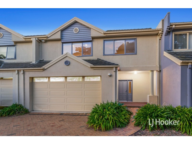 4/93 Sanctuary Lakes South Boulevard, Point Cook VIC 3030