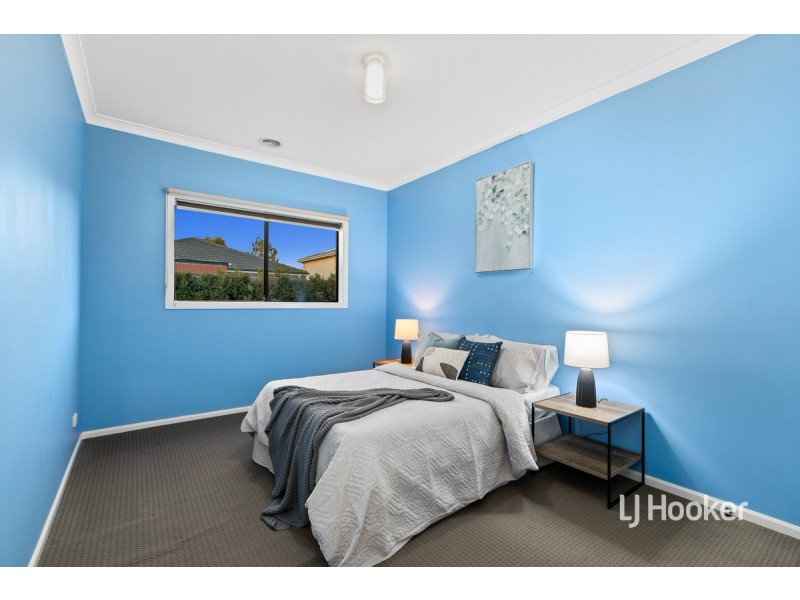 22 Tanoa Crescent, Point Cook VIC 3030
