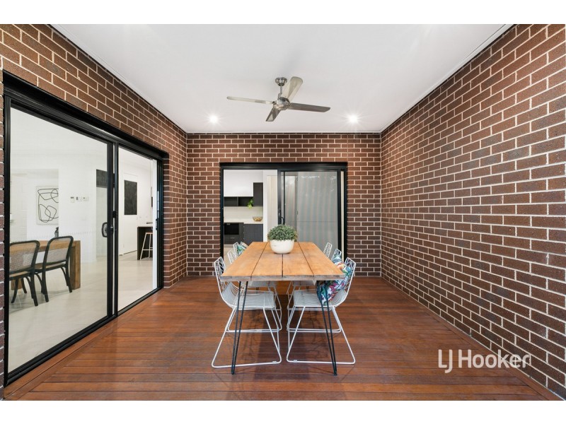 22 Tanoa Crescent, Point Cook VIC 3030