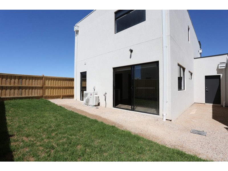 6 Sasha Crescent, Truganina VIC 3029