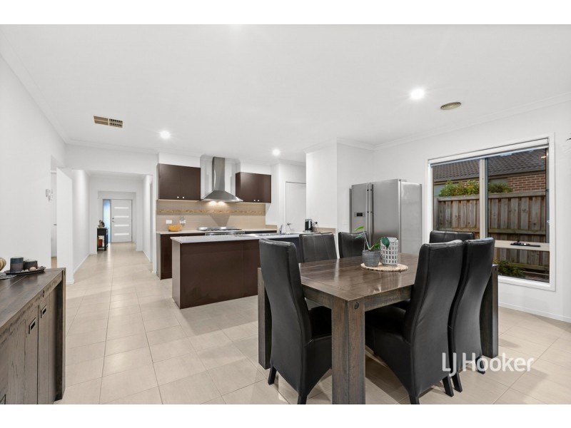 31 Arrowgrass Drive, Point Cook VIC 3030