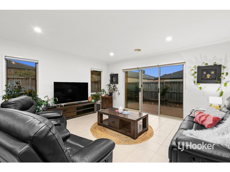 31 Arrowgrass Drive, Point Cook VIC 3030