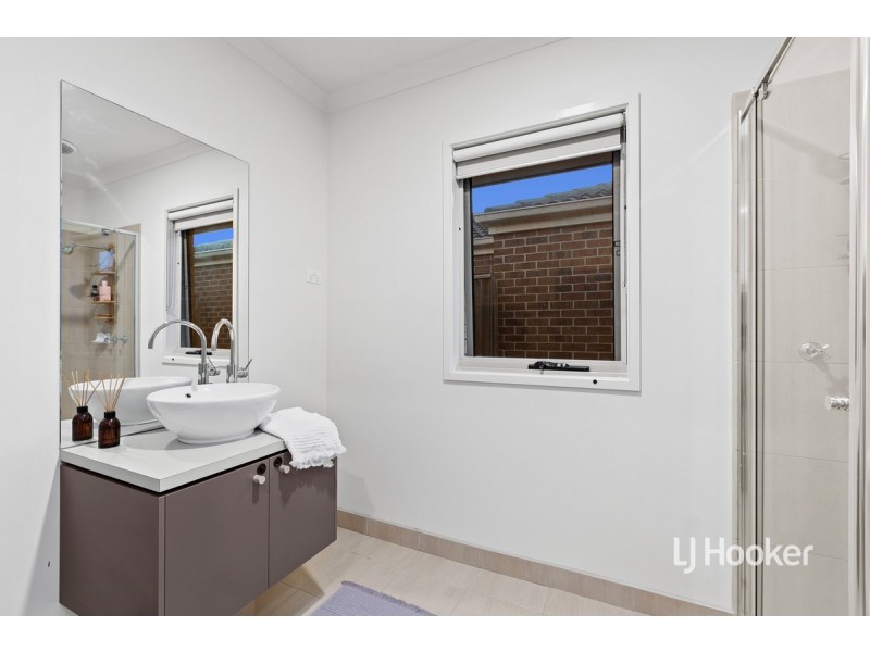 31 Arrowgrass Drive, Point Cook VIC 3030
