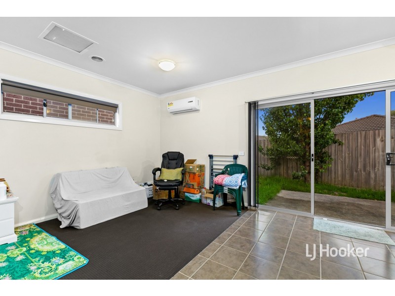 6/37-39 Valencia Circuit, Cranbourne VIC 3977