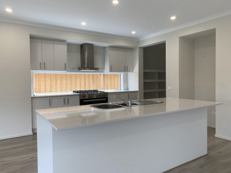 15 Dodson Drive, Point Cook VIC 3030