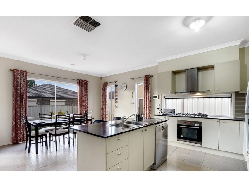 14 Gladesville Street, Truganina VIC 3029