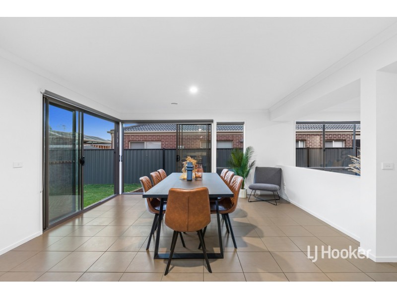 29 Fairbridge Road, Point Cook VIC 3030