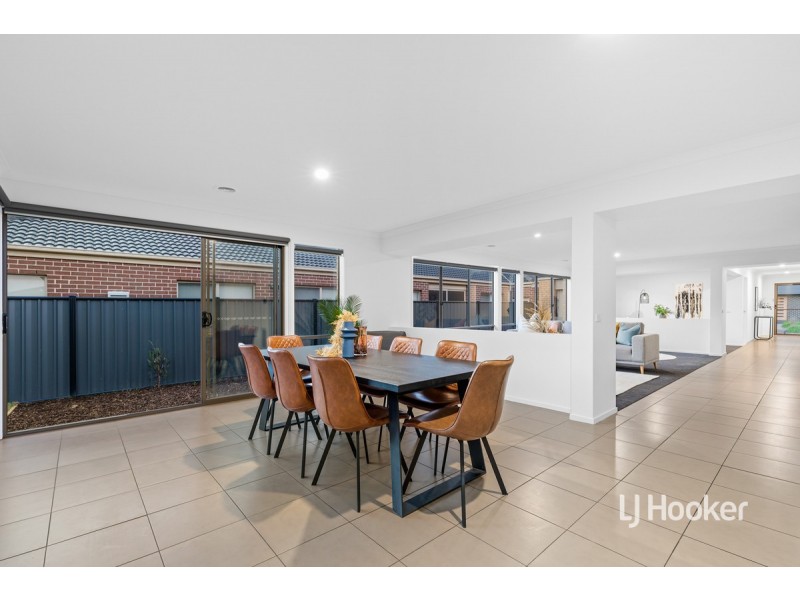 29 Fairbridge Road, Point Cook VIC 3030