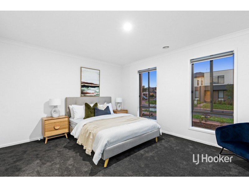 29 Fairbridge Road, Point Cook VIC 3030