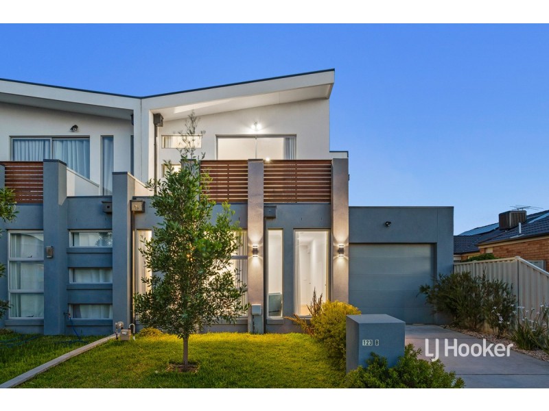 123B Lennon Boulevard, Point Cook VIC 3030