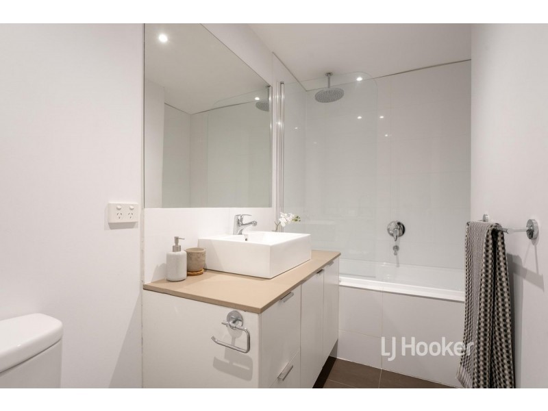 1/219 Watton Street, Werribee VIC 3030