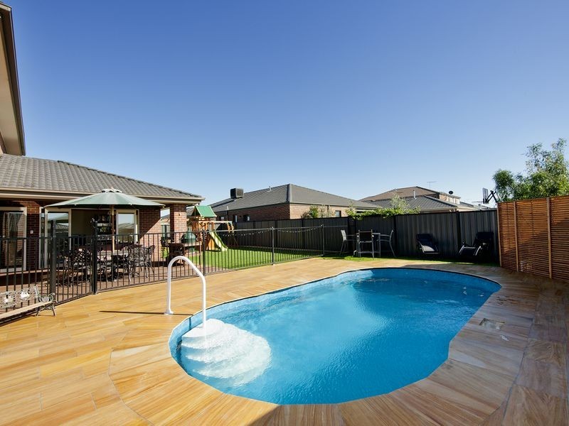 22 Fairbridge Road, Point Cook VIC 3030