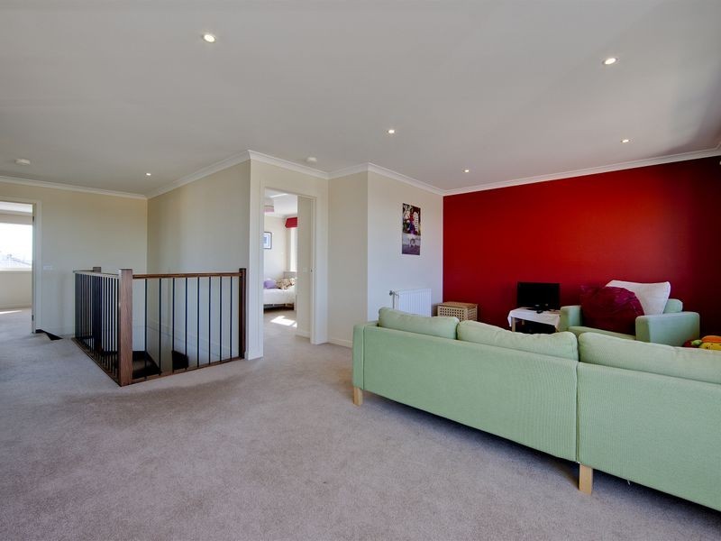 22 Fairbridge Road, Point Cook VIC 3030