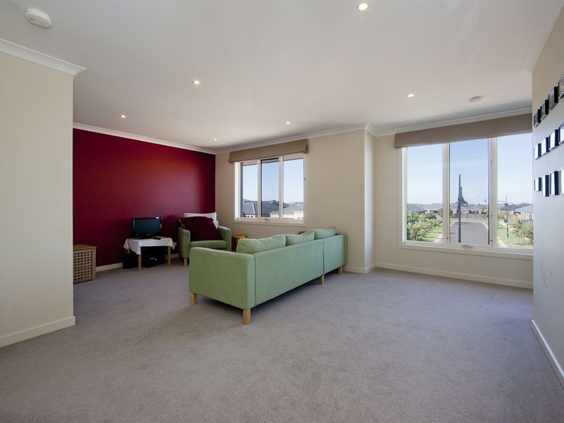 22 Fairbridge Road, Point Cook VIC 3030