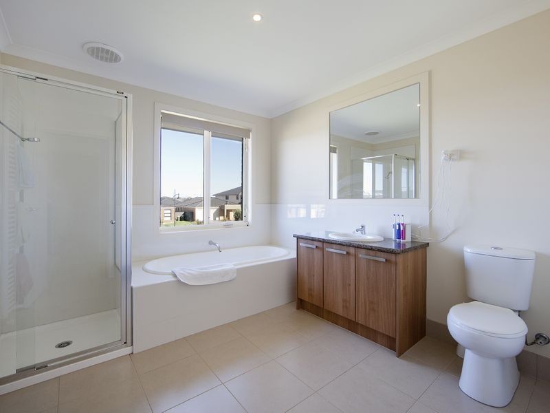 22 Fairbridge Road, Point Cook VIC 3030