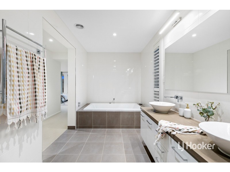 1 Dusty Drive, Point Cook VIC 3030