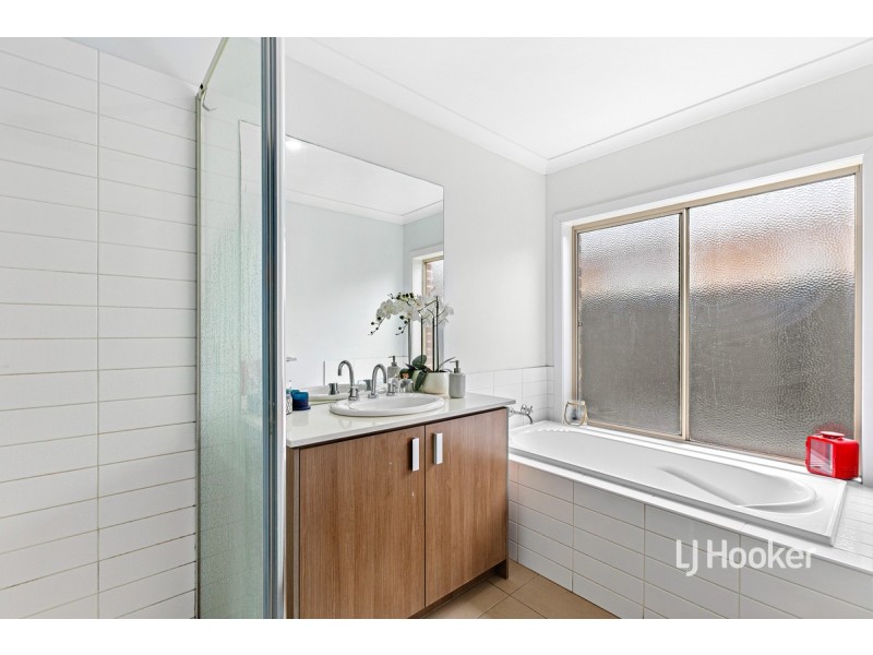 29 Regal Road, Point Cook VIC 3030