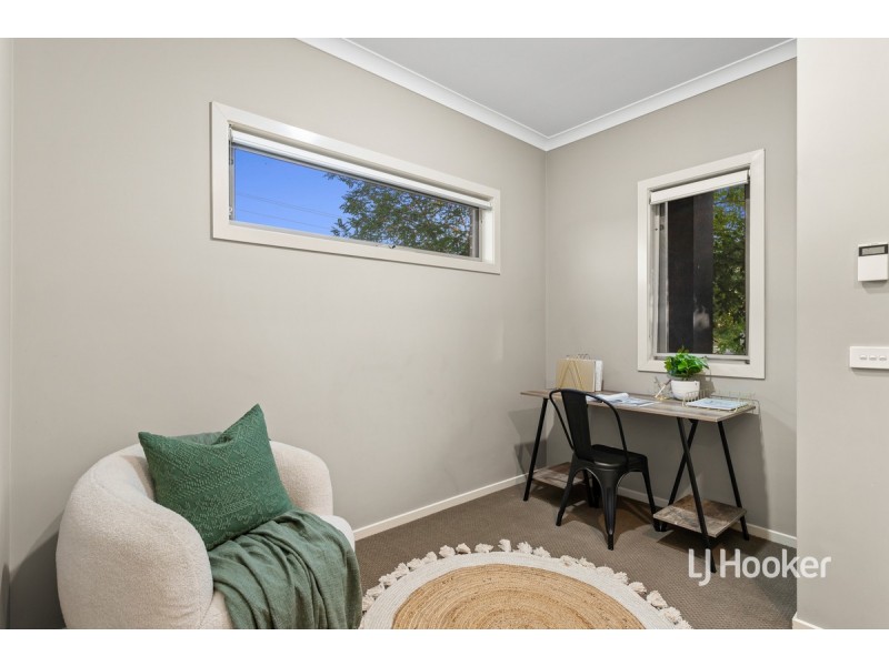 16 Admiralty Lane, Sydenham VIC 3037