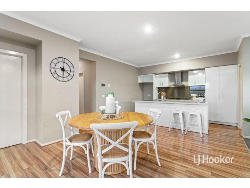 16 Admiralty Lane, Sydenham VIC 3037