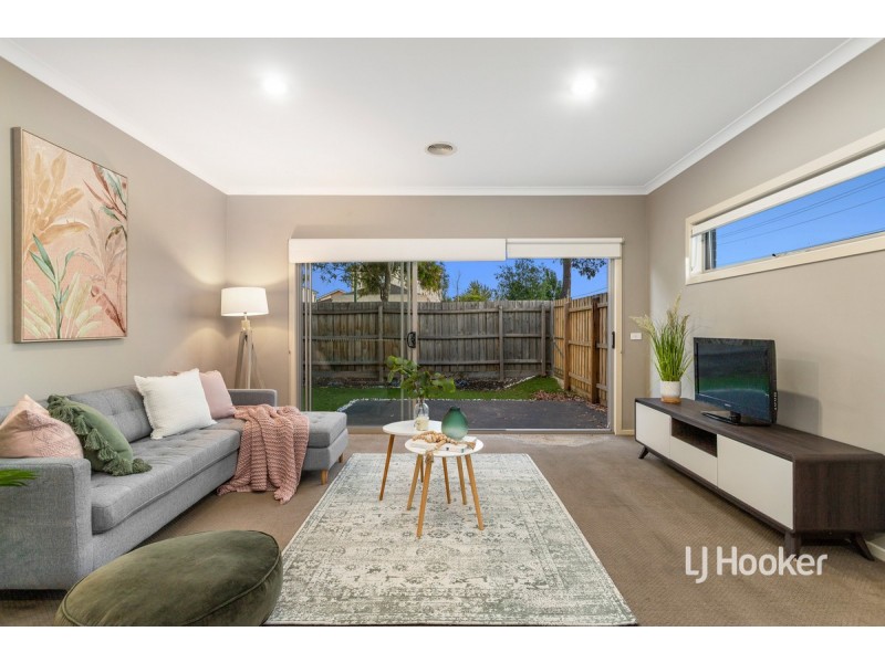 16 Admiralty Lane, Sydenham VIC 3037