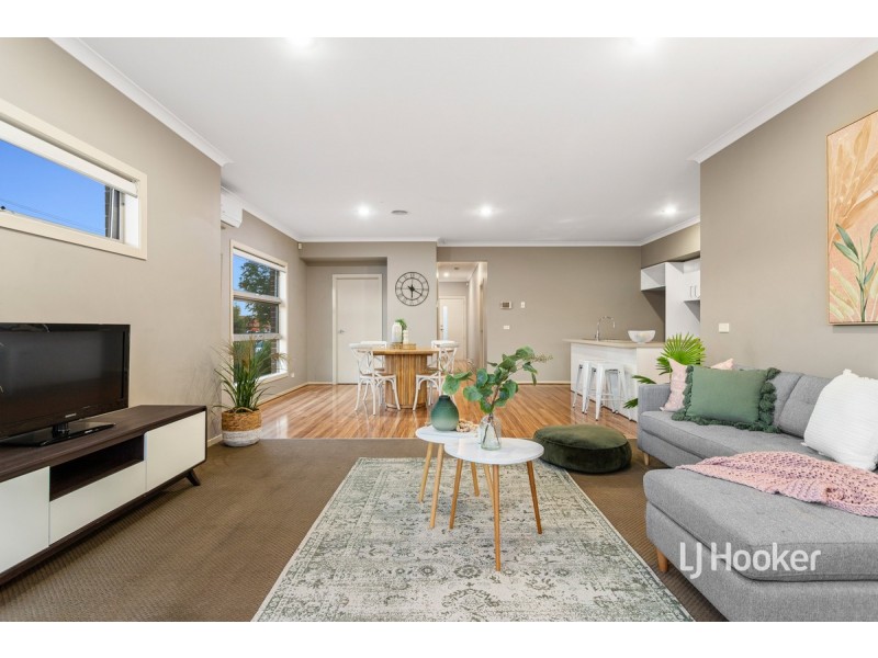 16 Admiralty Lane, Sydenham VIC 3037