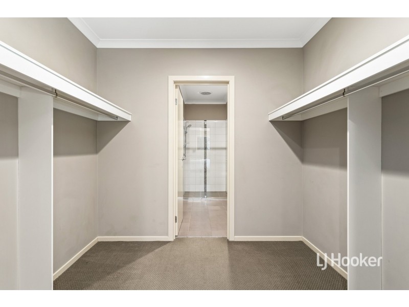 16 Admiralty Lane, Sydenham VIC 3037