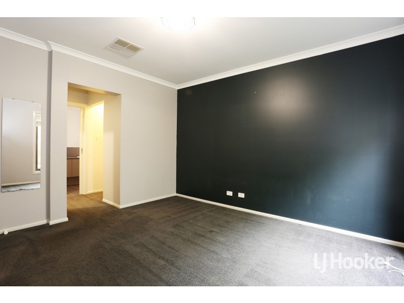 14 Metcalf Way, Point Cook VIC 3030