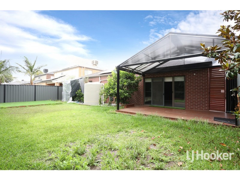 14 Metcalf Way, Point Cook VIC 3030