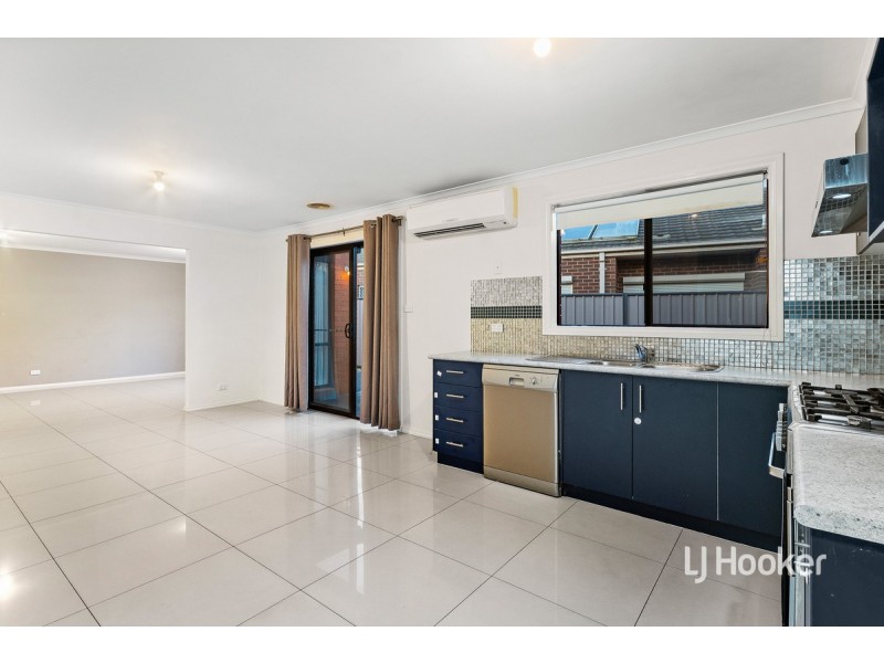 6 Lindrum Outlook, Tarneit VIC 3029