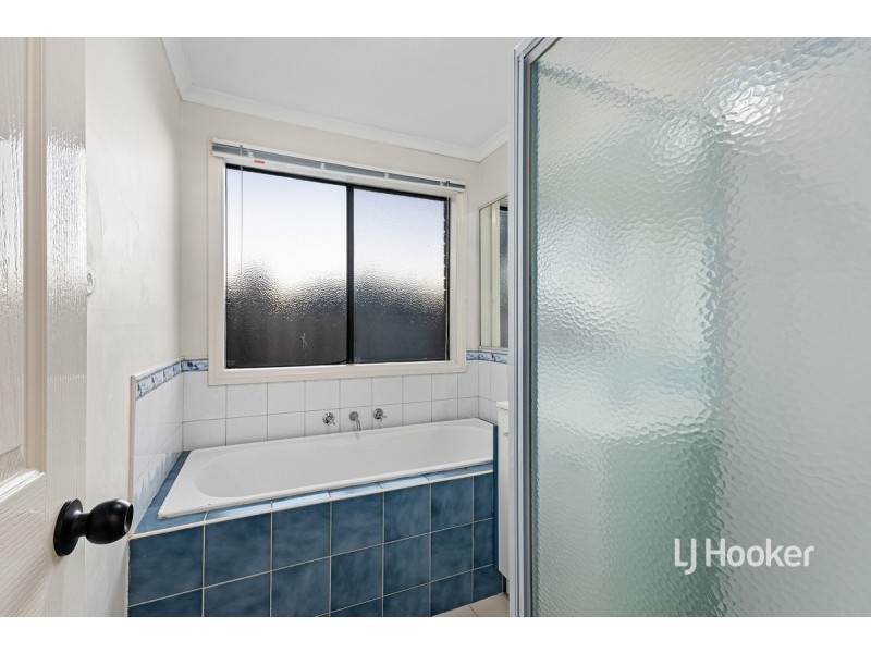6 Lindrum Outlook, Tarneit VIC 3029