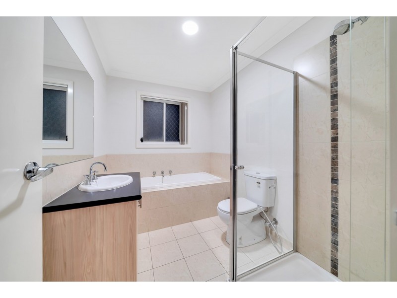 17 Vicky Court, Point Cook VIC 3030