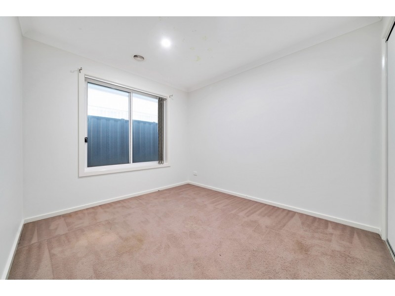 17 Vicky Court, Point Cook VIC 3030