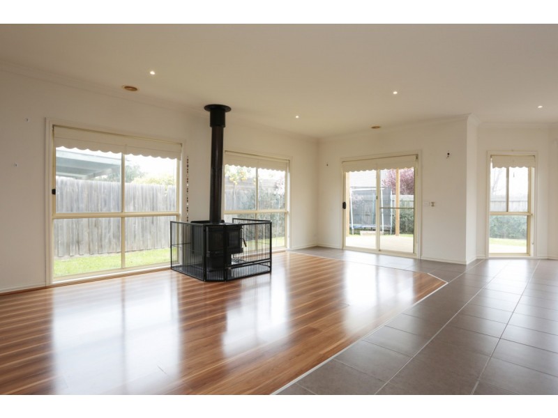 5 Fullard Close, Point Cook VIC 3030