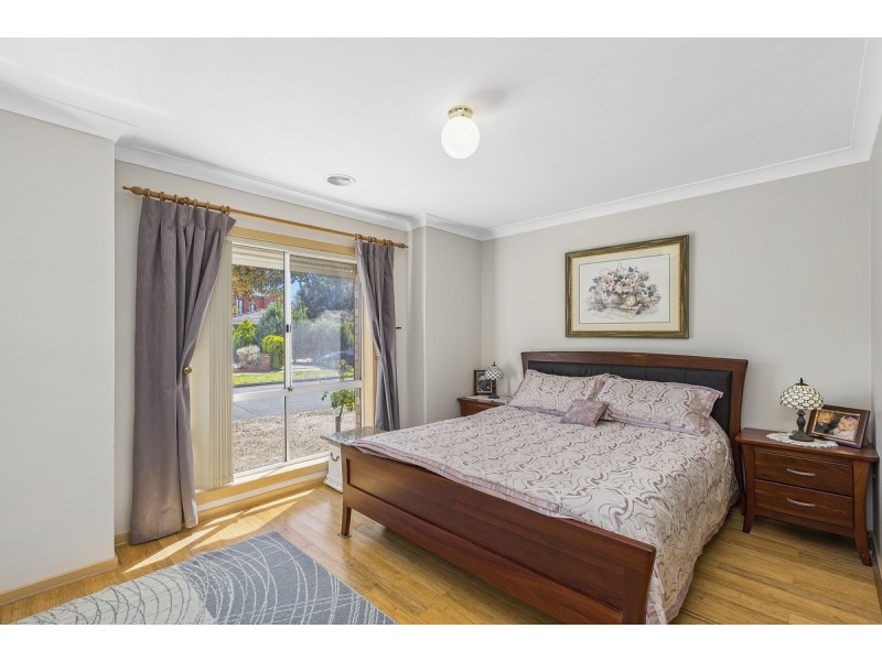 2/107 Seabrook Boulevard, Seabrook VIC 3028