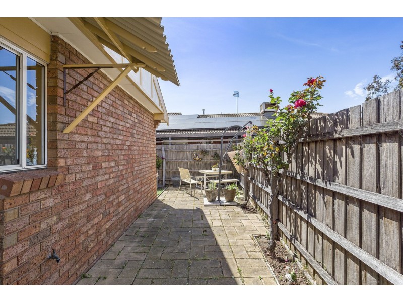 2/107 Seabrook Boulevard, Seabrook VIC 3028