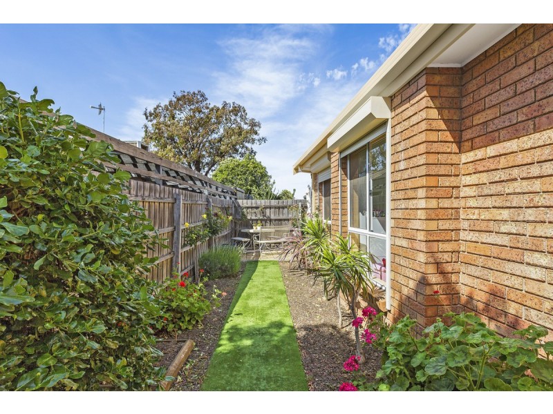 2/107 Seabrook Boulevard, Seabrook VIC 3028