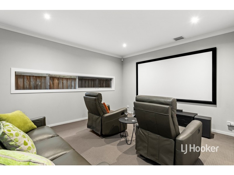 11 Royal Circuit, Point Cook VIC 3030